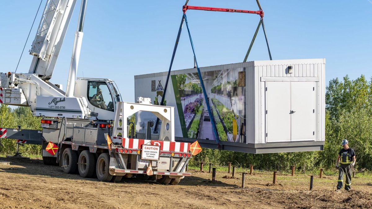 grow-pod-lift-scaled-e1782145307330-1680x0-c-default (2).jpg