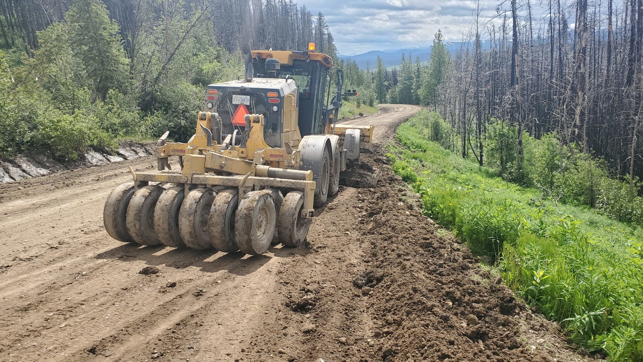 A grader working for Prince Rupert-based Blackfish Industries. Photograph supplied for Canadian Energy Centre